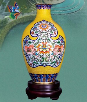 張同祿大師創(chuàng)作景泰藍(lán)錦繡如意富貴尊
