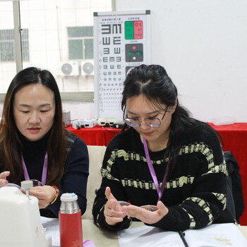驗(yàn)光配鏡課程是怎么學(xué)習(xí)的呢？