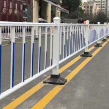 临汾道路机非隔离护栏京式护栏交通护栏人车分离护栏厂家