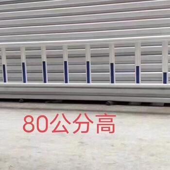山西太原消防通道護(hù)欄小區(qū)上下車道分流護(hù)欄