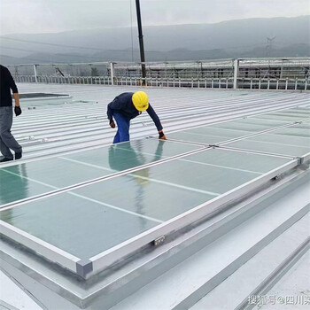 鐵嶺消防排煙天窗一字型三角型通風天窗電動啟閉式屋頂采光通風天窗