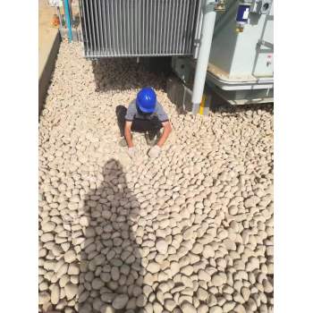 钦州钦南区5-8厘米变压器鹅卵石米黄色鹅卵石生产供应商