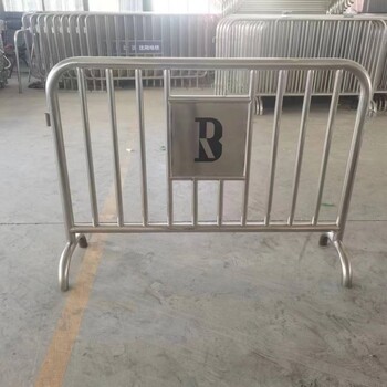 鐵馬護(hù)欄臨時護(hù)欄隔離圍欄