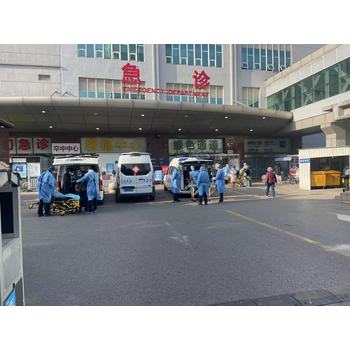 來賓救護(hù)車多少錢-非急救救護(hù)車轉(zhuǎn)運(yùn)--全新救護(hù)車