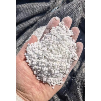 来宾武宣县庭院白石子铺路白色水磨石子洗米石白卵石金刚砂厂家批发供应