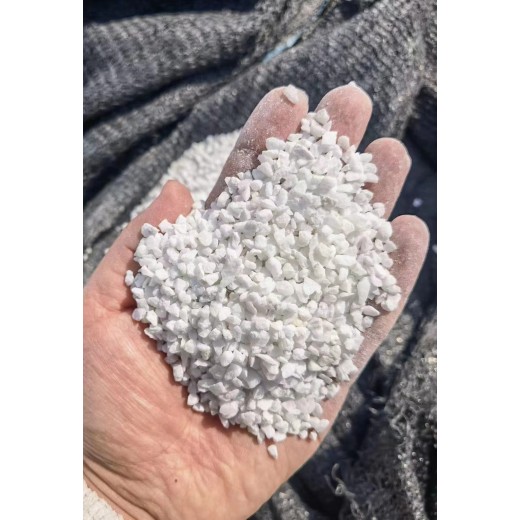 石嘴山市耐磨地坪材料白色石英砂20-40目金刚砂供应商