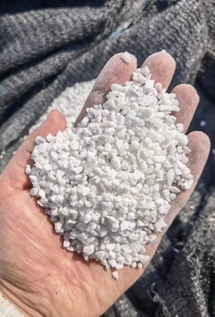 太原尖草坪區(qū)純白色石英砂白沙子用途