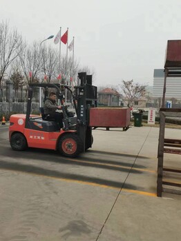 章丘叉車培訓(xùn)學(xué)校電焊培訓(xùn)學(xué)校