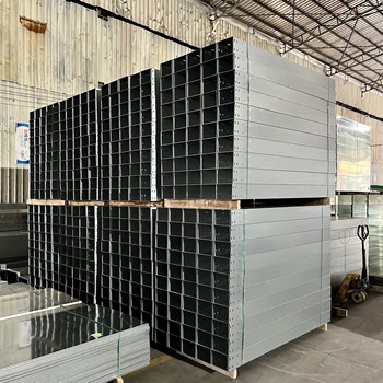 廣東鍍鋅橋架鍍鋅線槽廠家工廠直發(fā)量大優(yōu)惠