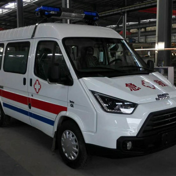 九龙坡120长途转院救护车救护车长途运送病人