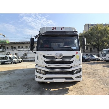 二手解放后六散裝飼料車(chē)轉讓