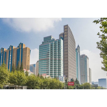 上海嘉兴大厦精装修带家具办公室出租6号线浦电路站