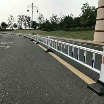 鹤壁市政道路护栏交通隔离带马路人行道安全防撞围栏城市公路栅栏