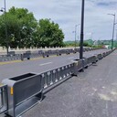 玉樹市政道路隔離花箱護(hù)欄定制花箱護(hù)欄