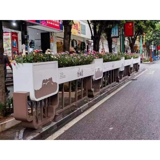 绥化市政道路隔离花箱护栏厂家定制花箱护栏