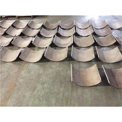 牡丹江堆焊耐磨内衬板-12+9堆焊耐磨钢板来图定制