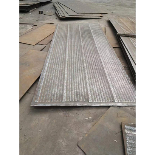 淄博熔覆堆焊耐磨钢板-8+4堆焊耐磨钢板支持定制