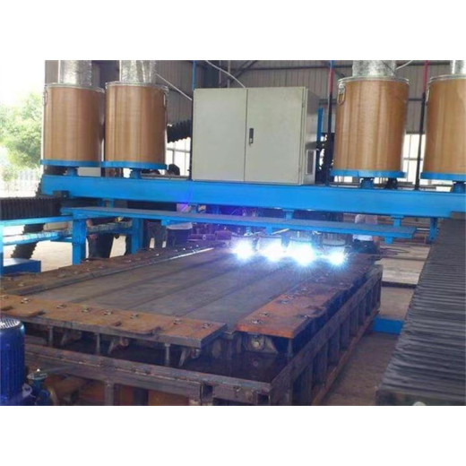 承德NM350钢板-14+9堆焊耐磨钢板对规格可定制