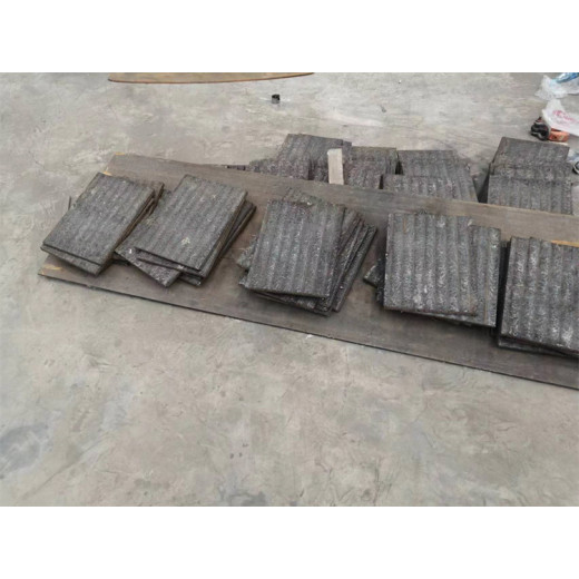 甘孜堆焊复合耐磨板-14+6堆焊耐磨钢板厂家直发