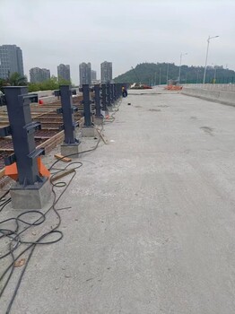 304不銹鋼橋梁護欄質(zhì)量有保障免費技術(shù)指導