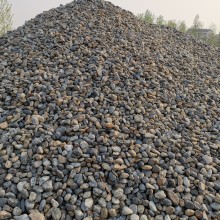 江苏黑色球石鹅卵石-鱼池垫层黑色雨花石-自然黑色圆形卵石5-8公分