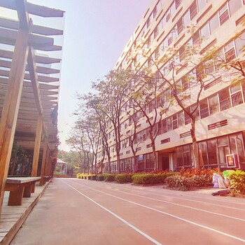 深圳技工學(xué)校深圳市華夏技工學(xué)校龍崗校區(qū)