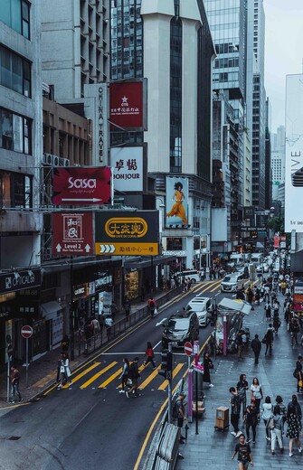 不用出国打工在香港也能挣高工资