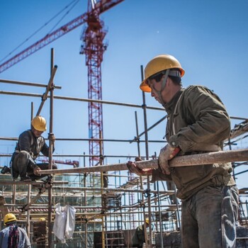 扬州普通人出国劳务去香港可以做什么工作包吃住正规公司