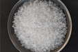 現(xiàn)貨2-4mm食品級干燥劑電子服裝衣帽吸濕用硅膠顆粒白色半透明珠