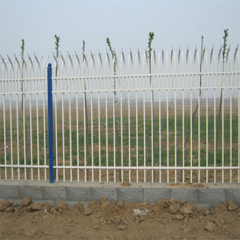 住宅1.8米高锌钢围栏财润丝网供应底座式住宅围栏厂家直供