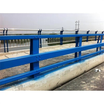 新疆塔城道路橋梁防撞護(hù)欄樣式美觀多年生產(chǎn)經(jīng)驗(yàn)