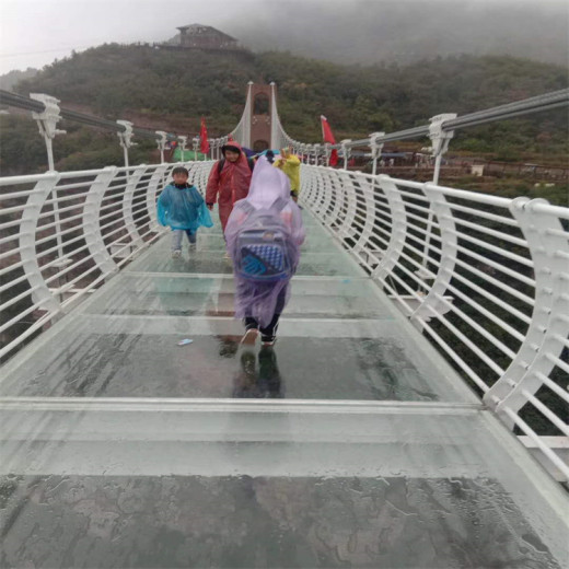 喀什地区桥梁钢制防撞护栏表面光滑
