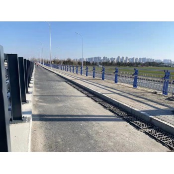 广西柳州不锈钢河道护栏承接工程精选原材料