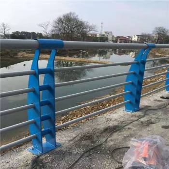 广东茂名桥梁防撞护栏现场测量