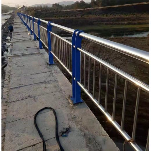 山东淄博桥梁钢护栏多年行业经验