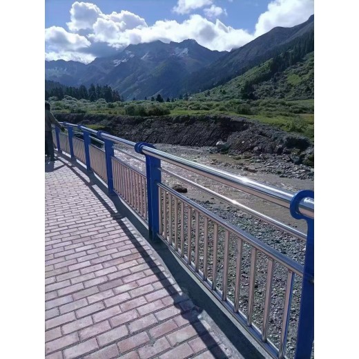 安徽六安桥梁人行道护栏承接工程