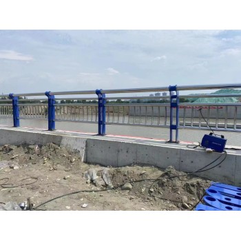 江西抚州桥梁防撞护栏承接大小工程