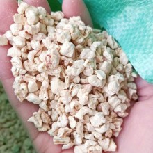 玉米芯颗粒宠物垫料饲料原料添加玉米芯粉香包填充玉米芯稻壳粉