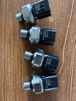 小松PC210-10M0壓力傳感器7861-93-1880