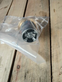 WA600-6節(jié)溫器6212-65-2610
