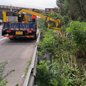 浙江嘉兴南通高速路绿篱修剪机