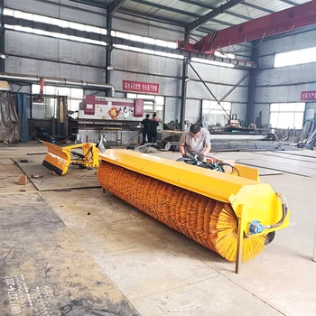 六枝特區(qū)小型掃雪機(jī)器車掃雪機(jī)