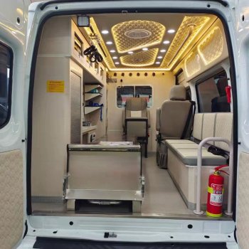 湖南常德监护转运型救护车-顾客患者上楼服务-紧急医疗护送