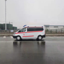 青海果洛接送病人的车-非救护车转运病人-随车医护人员图片