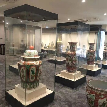 隆城博具立的制作博物館展柜工廠