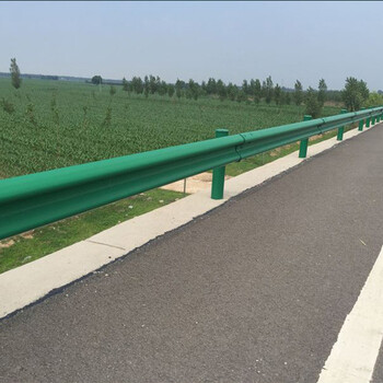 老廠家自產(chǎn)自銷各種公路護(hù)欄配件