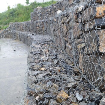 水利工程石籠網河道治理格賓網裝鵝卵石景觀網墻