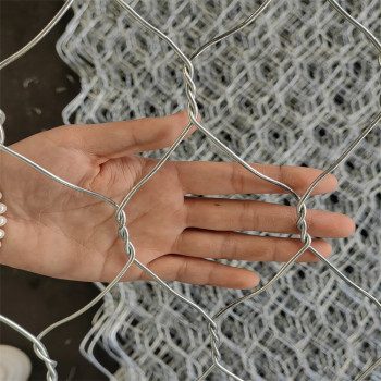 镀高尔凡石笼网款式多样低碳网丝编织而成防洪护堤格宾网
