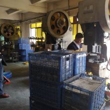 江门蓬江区倒闭工厂设备回收/饮料厂整厂设备回收供应商图片