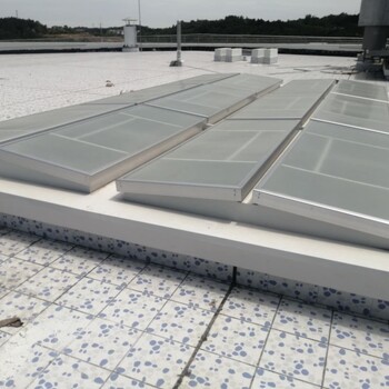 通風(fēng)氣樓圓拱型排煙天窗下開(kāi)式排煙天窗順坡通風(fēng)器采光排煙天窗